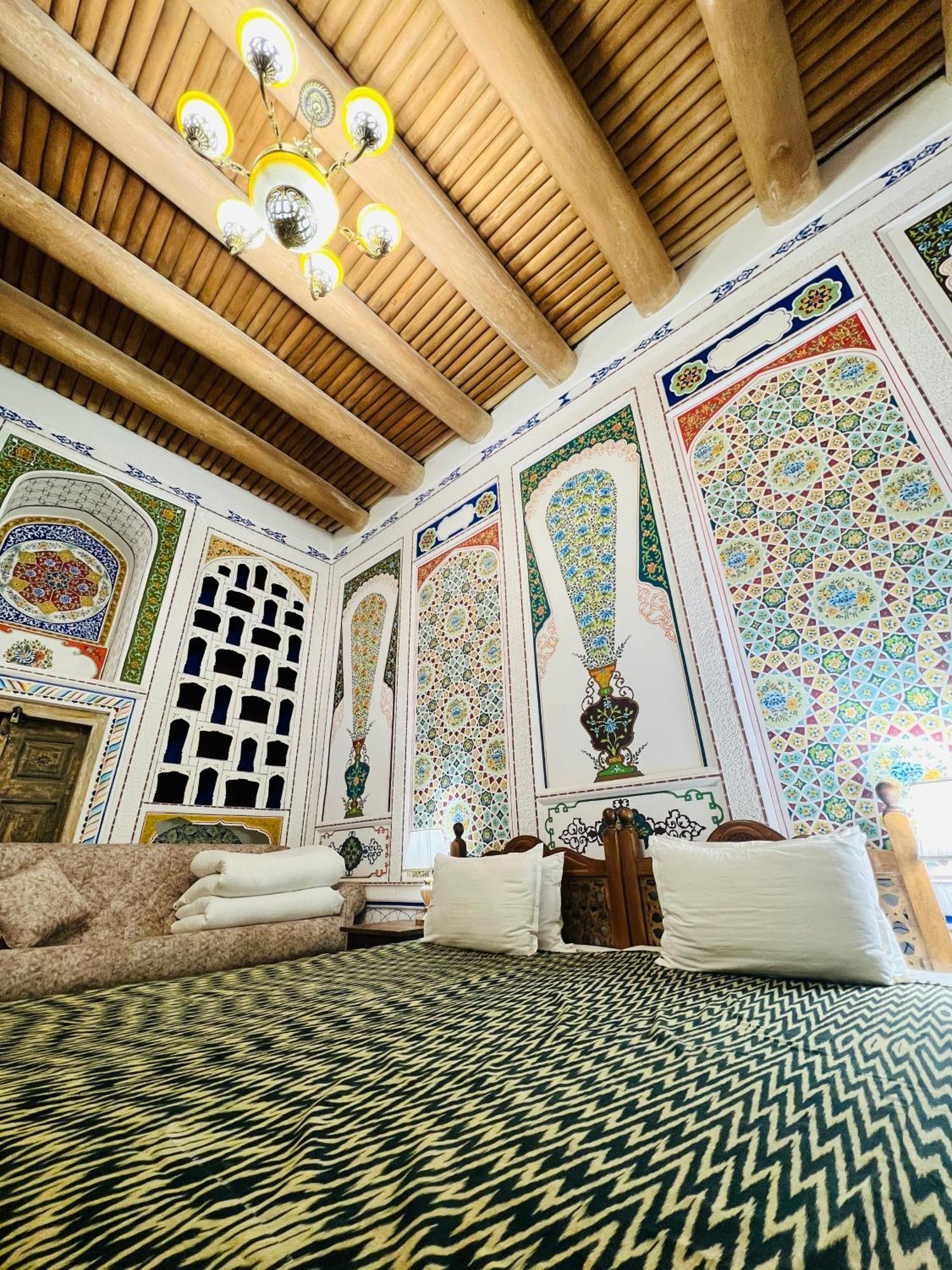 Komil Bukhara Boutique Hotel Luaran gambar